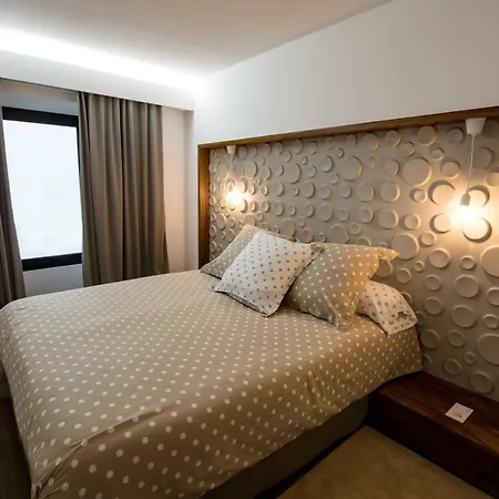 Slope House * 拉戈阿